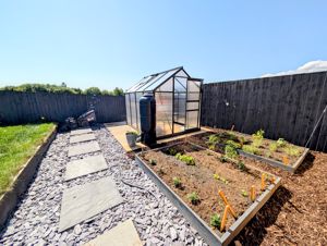 Photo 27- click for photo gallery